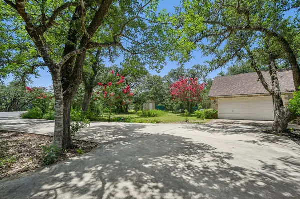 302 Mesa DR, Wimberley, TX 78676