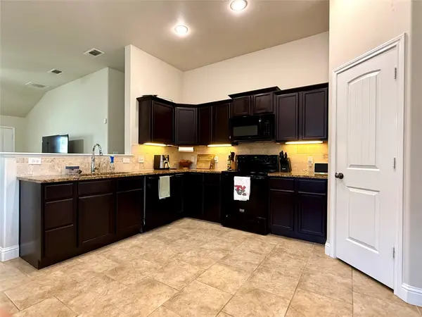 7403 101st ST, Lubbock, TX 79424