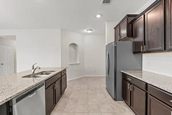 8803 Sky Crest DR, Temple, TX 76502