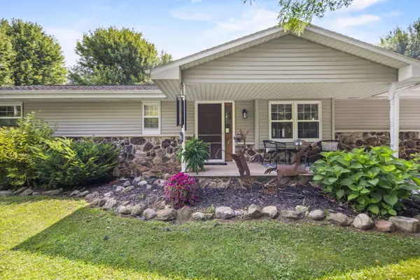 N4742 THOMPSON RD, Shiocton, WI 54170