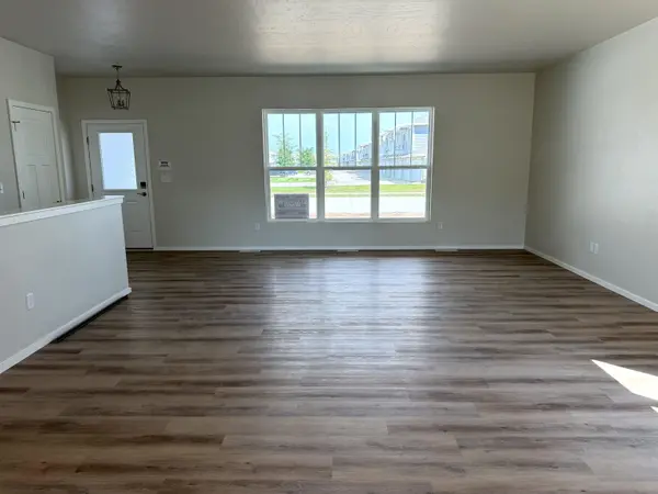 2205 GOLDEN GATE DR, Appleton, WI 54913