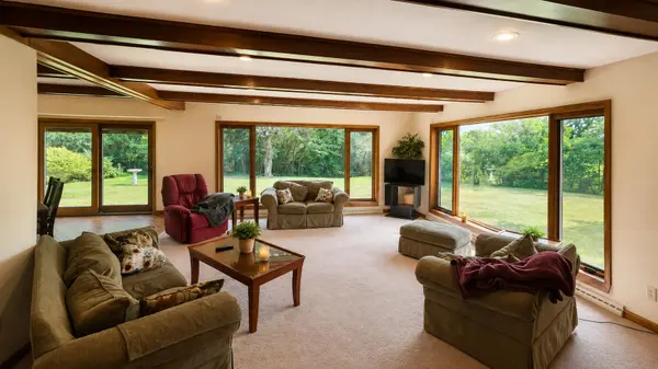 N6367 POND ST, Manawa, WI 54949