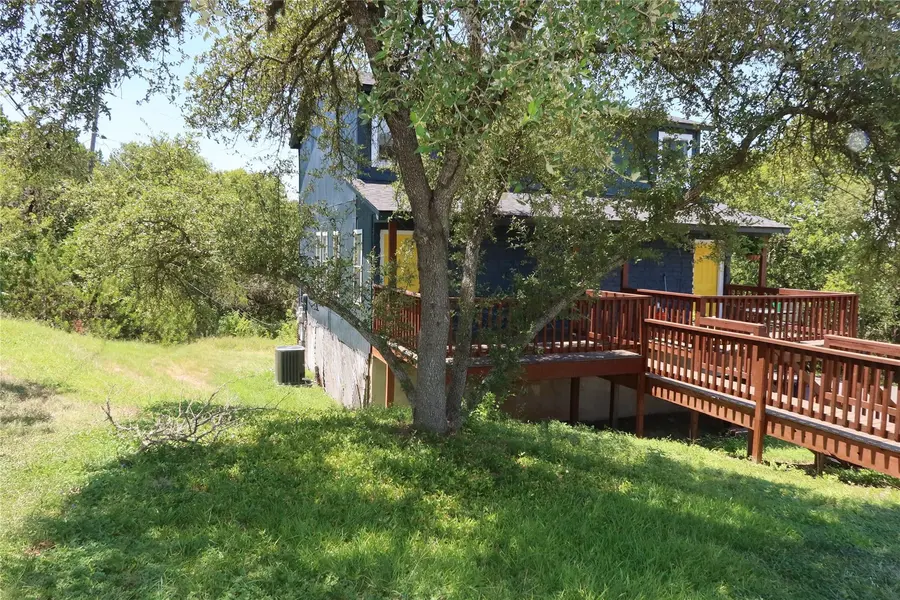 6914 Rifle BND #A, Austin, TX 78736