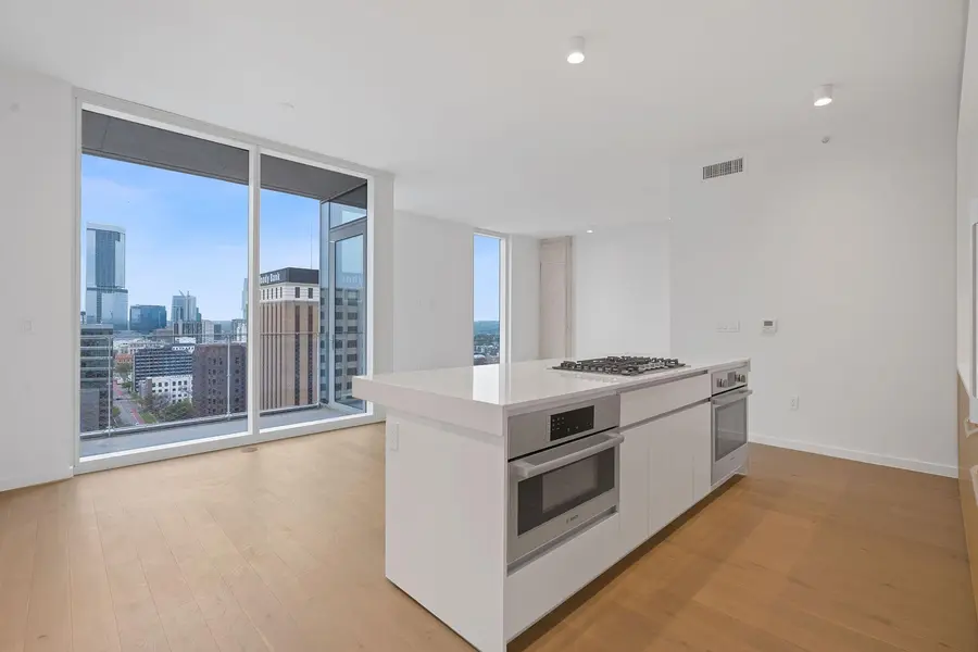 313 W 17th ST #2106, Austin, TX 78701