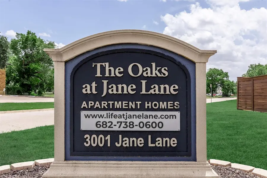 3001 Jane LN #302, Haltom City, TX 76117