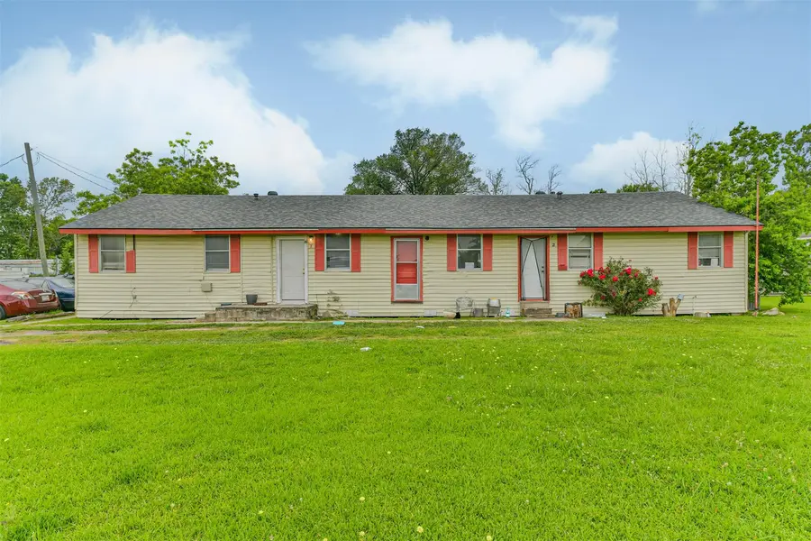 639 E Saint Charles DR, Crosby, TX 77532