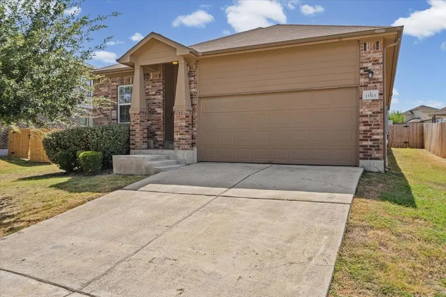 13513 Kearns DR, Pflugerville, TX 78660
