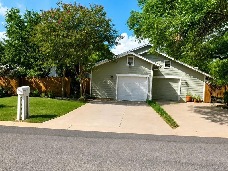 3215 W William Cannon DR #B, Austin, TX 78745
