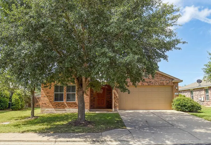 208 Wild Cat DR, Bastrop, TX 78602