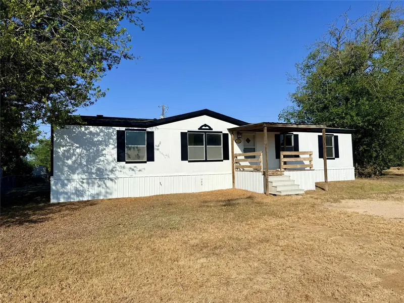 414 Avenue F, Lexington, TX 78947