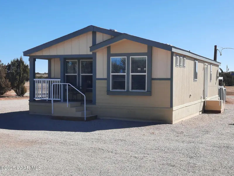 53845 N Cedar DR, Seligman, AZ 86337