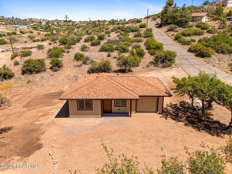 18290 S Niblick DR, Peeples Valley, AZ 86332