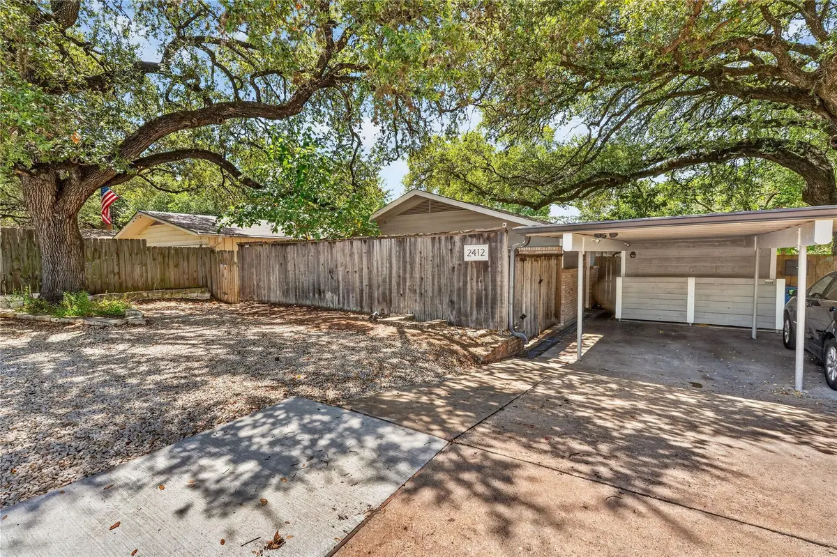 2412 S 5th ST #A, Austin, TX 78704