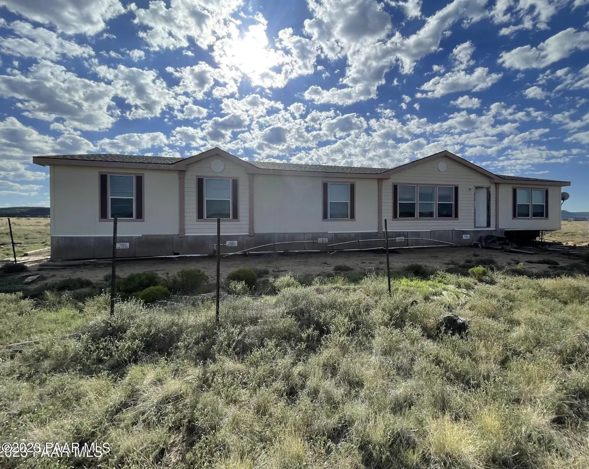 38701 W Tin Star TRL, Seligman, AZ 86337