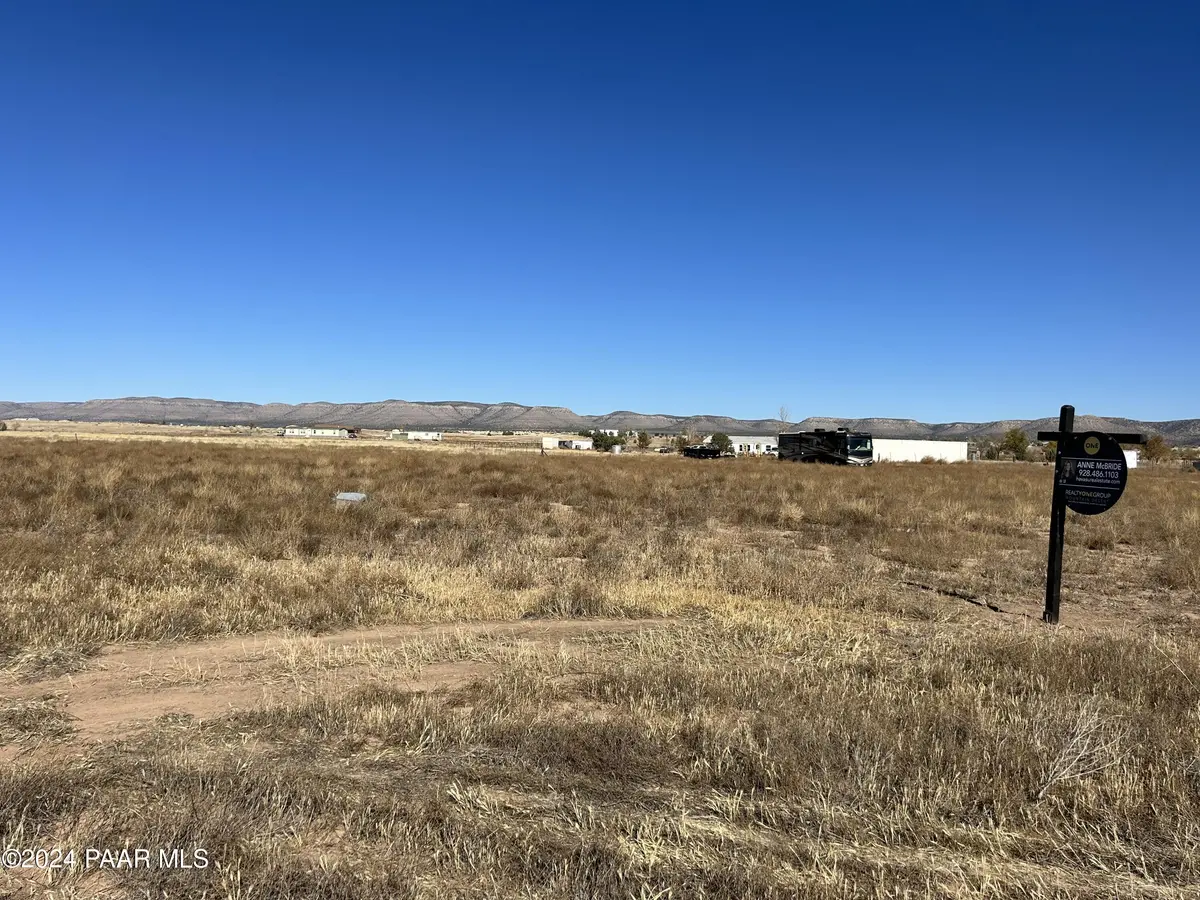 00 N Stagecoach Pass DR, Paulden, AZ 86334