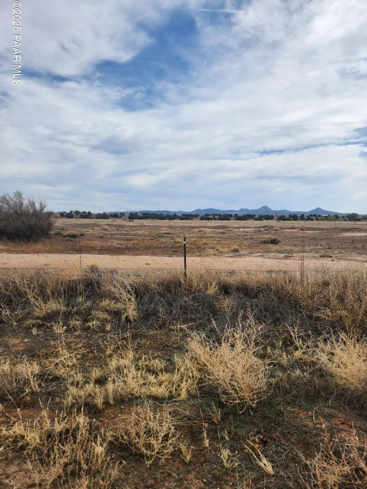 05-118b Champagne LN, Paulden, AZ 86334