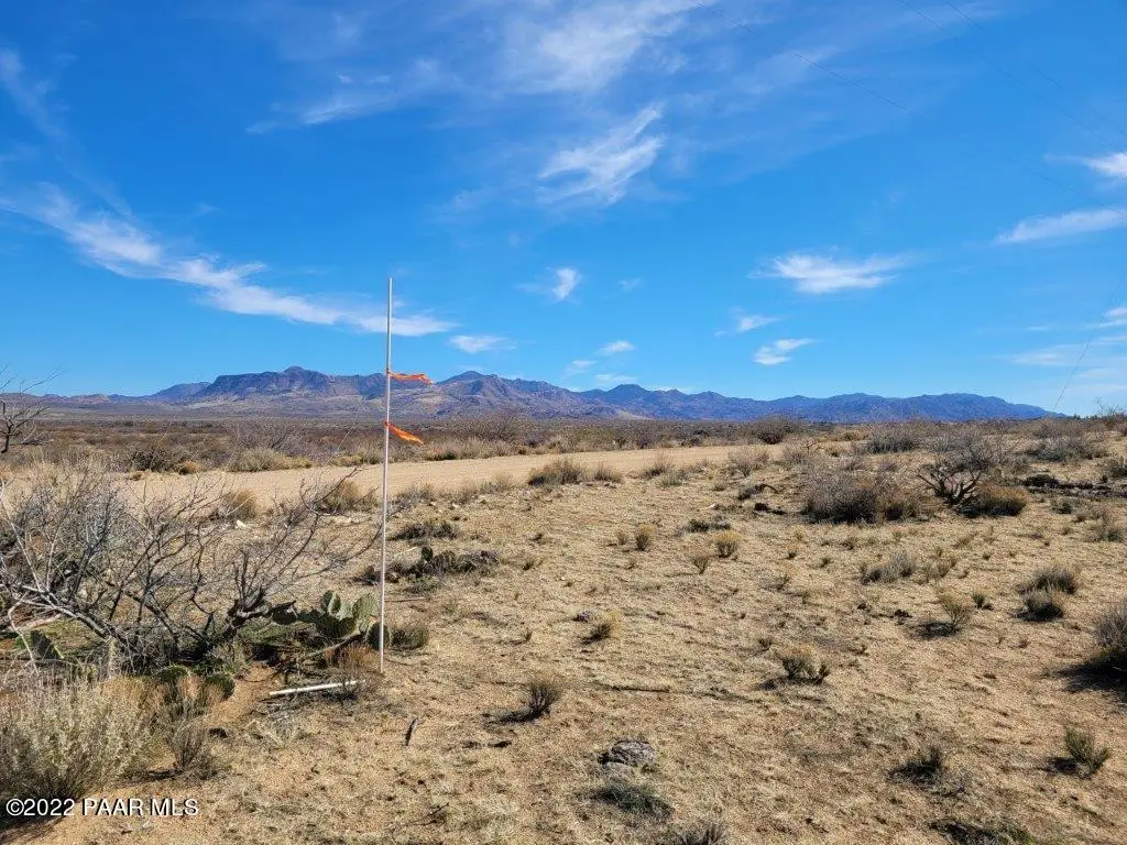 44 W Traveler WAY, Congress, AZ 85332