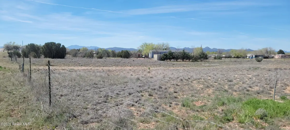 25310 N Enid DR, Paulden, AZ 86334
