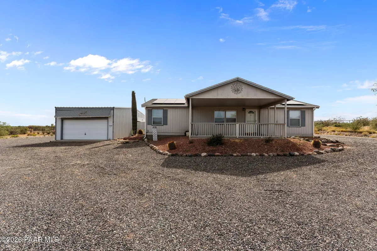 27650 S Clydesdale AVE, Congress, AZ 85332