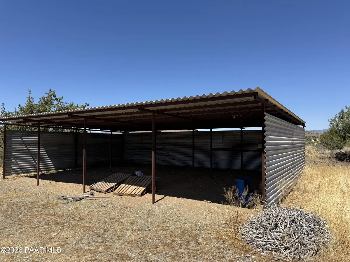 20930 E Cayuse LN, Mayer, AZ 86333