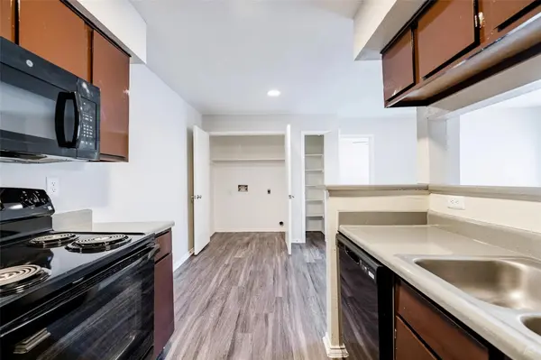 2809 W William Cannon DR #E203, Austin, TX 78745