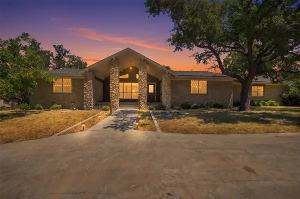 1103 S Willis ST, Lampasas, TX 76550
