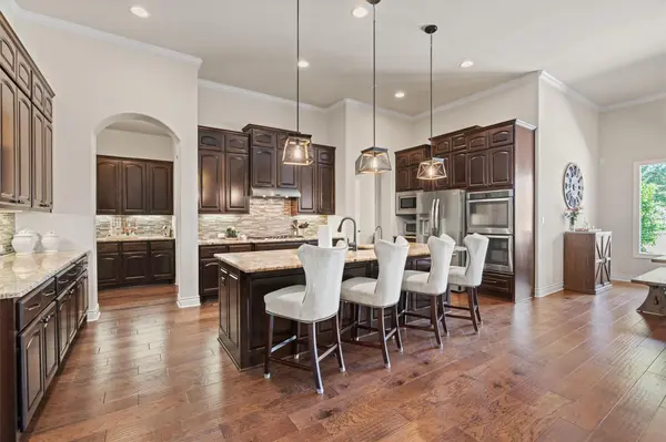 216 Oak Valley CT, Georgetown, TX 78633