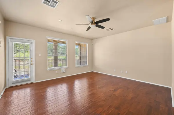 9201 Brodie LN #502, Austin, TX 78748
