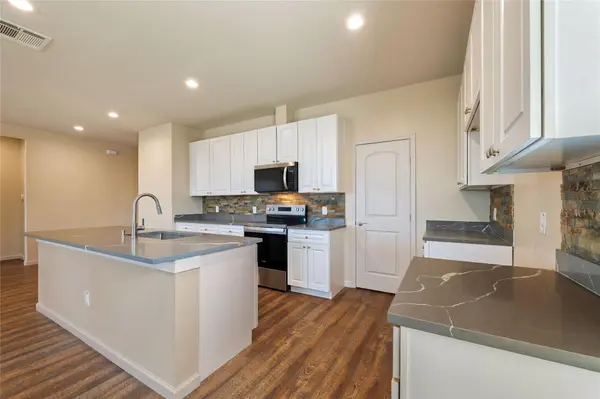 223 Quarry Rock LOOP, Liberty Hill, TX 78642