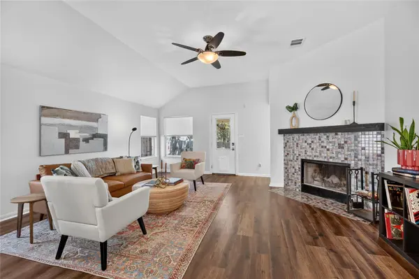 9213 Grant Forest DR, Austin, TX 78744
