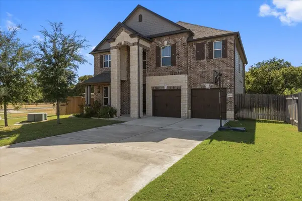 1901 Dragonfly Lp, Bastrop, TX 78602
