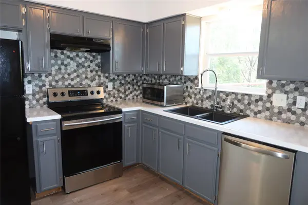 6914 Rifle BND #A, Austin, TX 78736