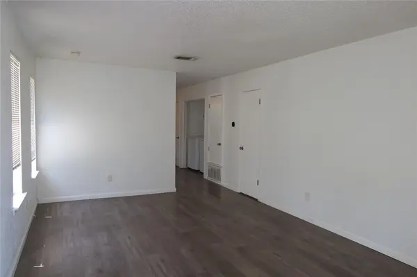 6914 Rifle BND #A, Austin, TX 78736