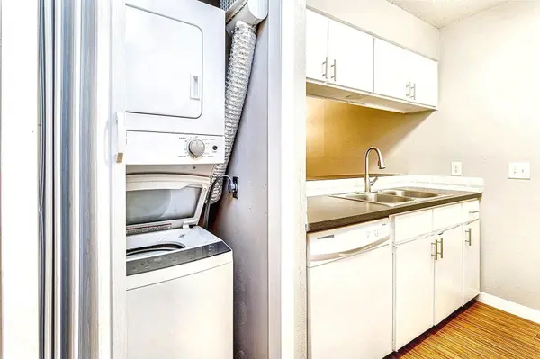 4007 Avenue C #104, Austin, TX 78751