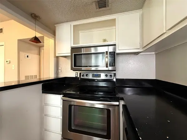 3000 Guadalupe ST #103, Austin, TX 78705