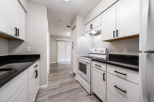 428 S Sailmaster ST #B, Austin, TX 78734