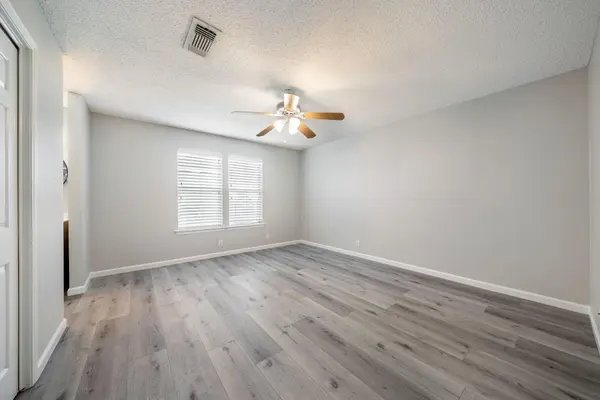 428 S Sailmaster ST #B, Austin, TX 78734