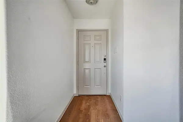 360 Farmer LN, Jarrell, TX 76537
