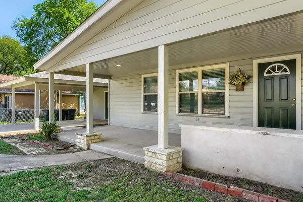 1211 N Bishop ST, San Marcos, TX 78666