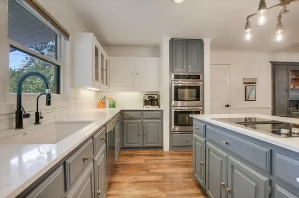 201 Sundown LN, Wimberley, TX 78676
