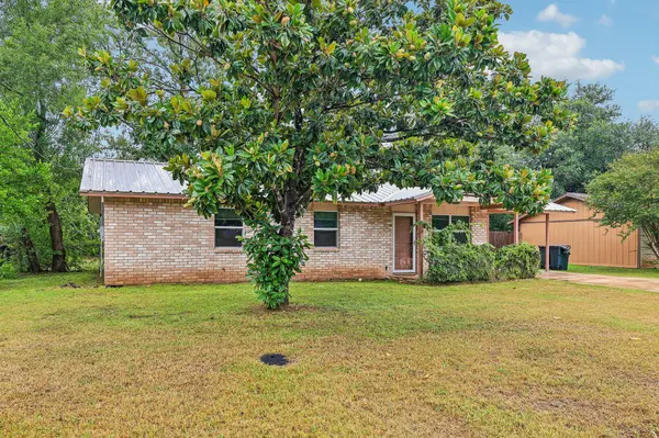 410 Magnolia ST, Bastrop, TX 78602