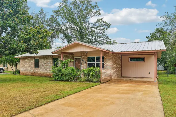 410 Magnolia ST, Bastrop, TX 78602