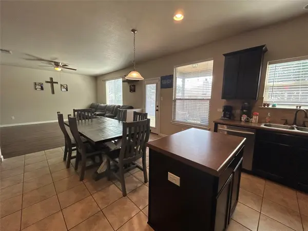 1615 Bluebell CIR, Lockhart, TX 78644