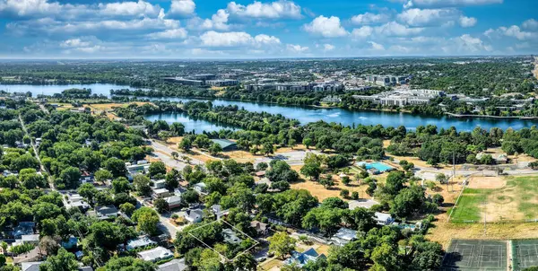 39 Chalmers Ave, Austin, TX 78702