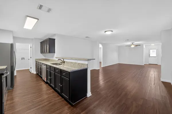 1564 Breanna LN, Kyle, TX 78640