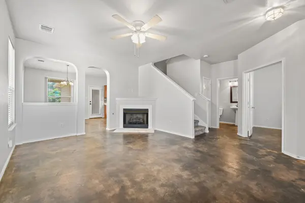 348 Sampson, Kyle, TX 78640