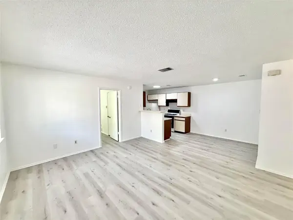 403 Country Aire DR, Round Rock, TX 78664