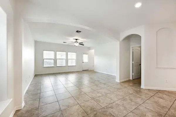 300 Shale CIR, Buda, TX 78610