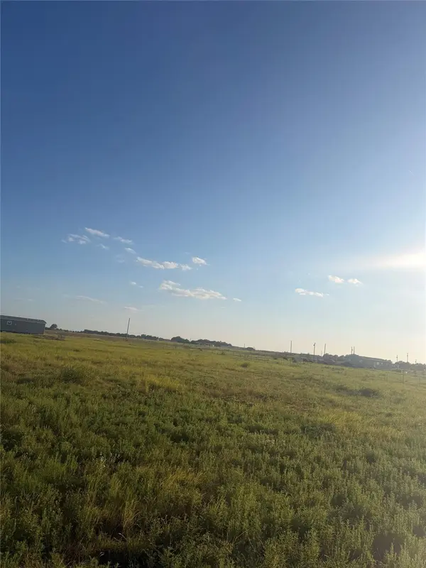 437 CR 423, Taylor, TX 76574
