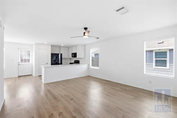 612 Clear Sky DR, Lockhart, TX 78644
